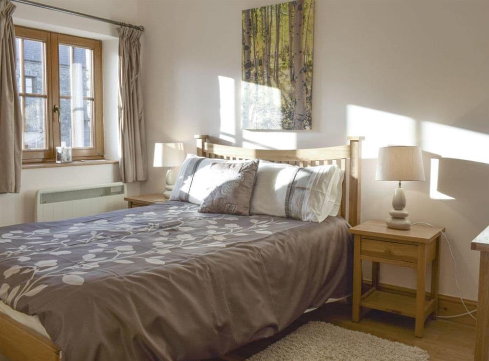 Light and airy double bedroom at Gwel-Y-Llyn, 