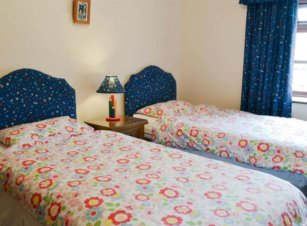 Twin bedroom (photo 2) at Gadlas in Bontnewydd, near Caernarfon., Gwynedd