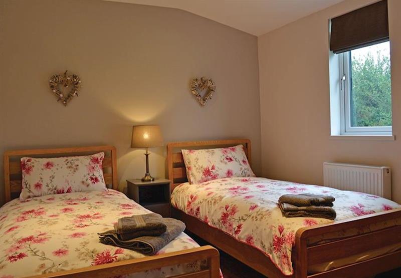 Twin bedroom in the Sandringham Lodge at Gadlas Park in Ellesmere, Shropshire