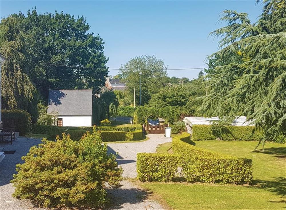 Outdoor area at Gai Logis in Fouesnant, Finistère, France