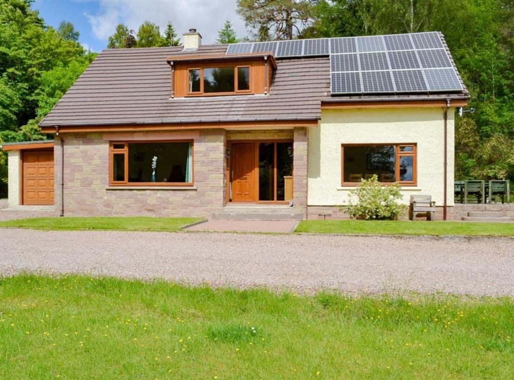 Wonderful holiday home at Gairlochy Bay, nr. Spean Bridge in , Inverness-Shire