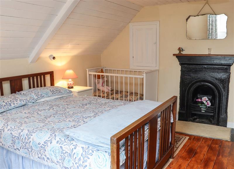 A bedroom in Galbally Cottage at Galbally Cottage, Galbally near Bree