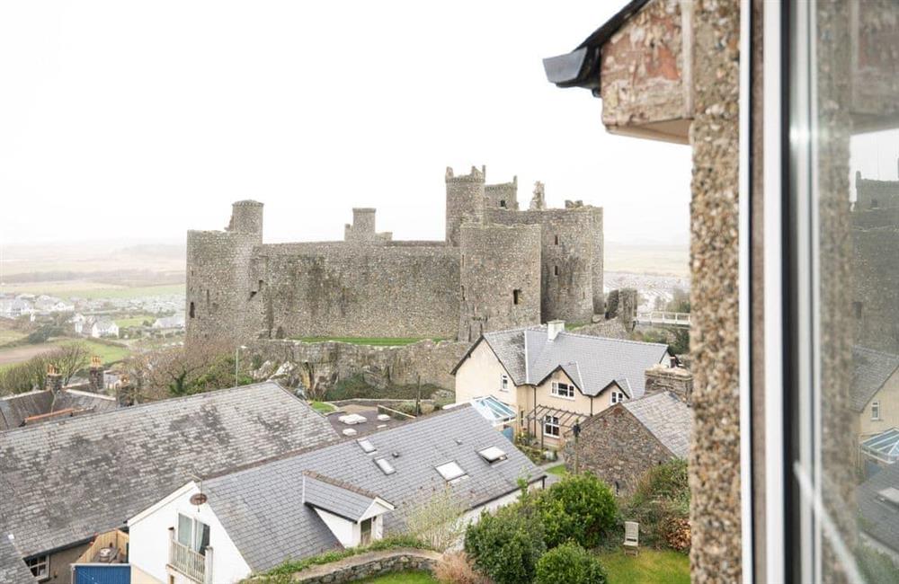 This is the setting of Galeri Harelch Townhouse at Galeri Harelch Townhouse in Harlech, Gwynedd