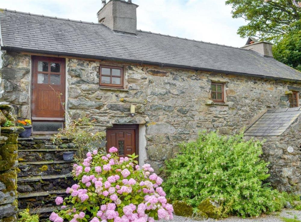 Delightful 17th-century holiday property