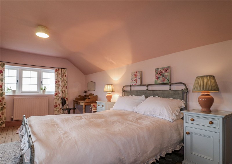 One of the 5 bedrooms (photo 4) at Gapstile, Abbots Bromley