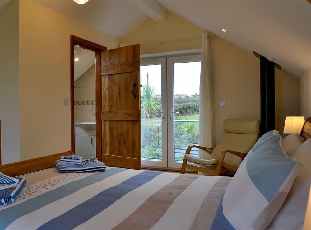 Double bedroom (photo 2) at Gardd Efa in Llanfaethlu, near Holyhead, Anglesey, Gwynedd