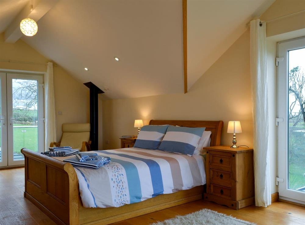 Double bedroom at Gardd Efa in Llanfaethlu, near Holyhead, Anglesey, Gwynedd