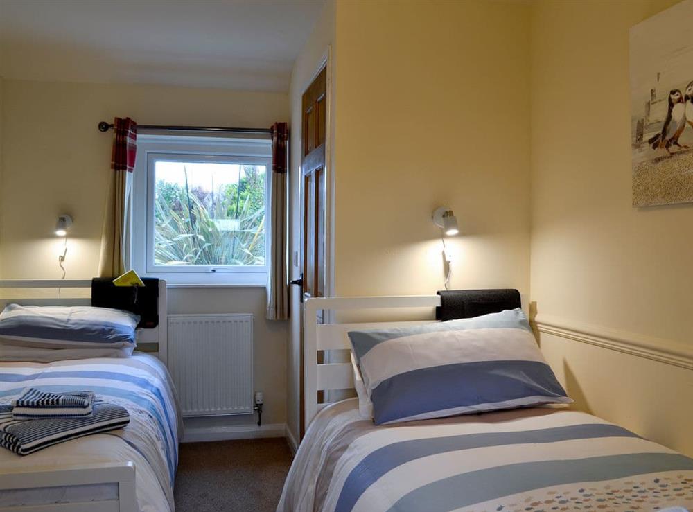 Twin bedroom at Gardd Efa in Llanfaethlu, near Holyhead, Anglesey, Gwynedd