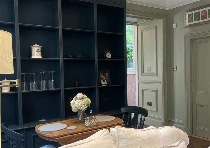 The living room at Garden Apartment, Par