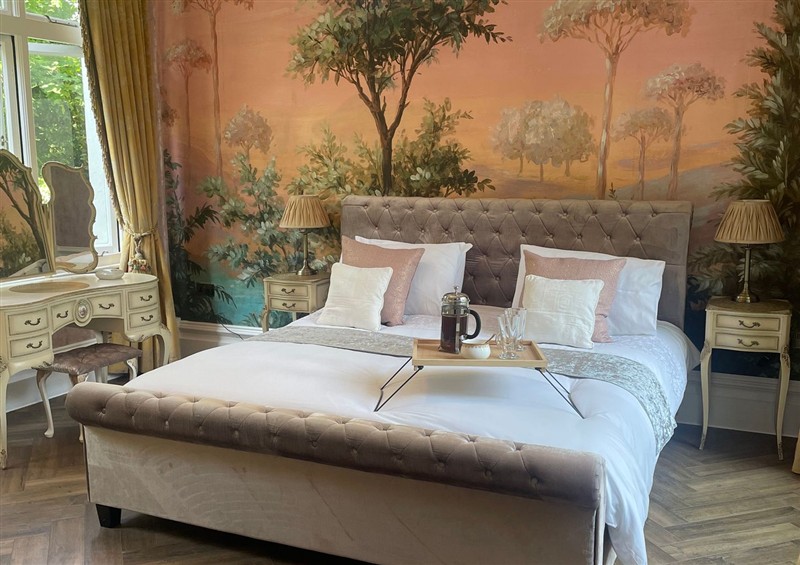 This is a bedroom at Garden Apartment, Par