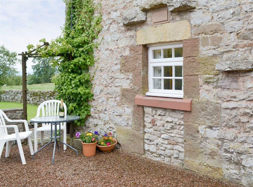 Gravelled patio area at Garden Cottage in Newby near Penrith, Cumbria
