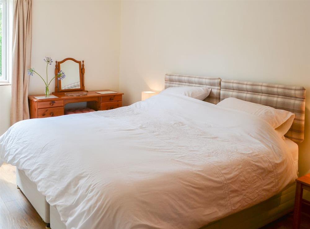 Cosy and welcoming double bedroom at Garden Cottage in Norwich, Norfolk