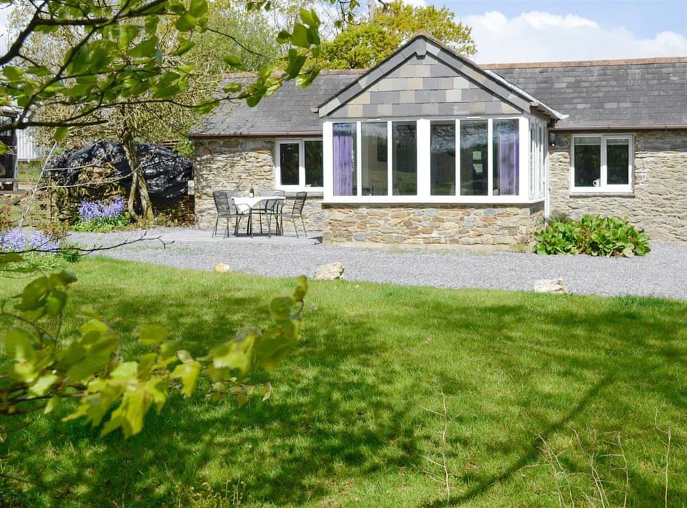 Appealing holiday home with lovely garden areas at Garden Cottage in Ugborough, near Ivybridge, Devon