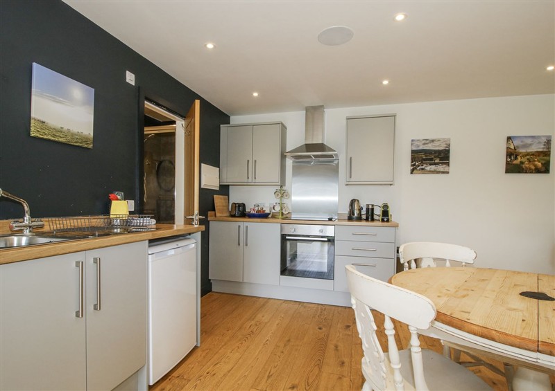 Kitchen (photo 2) at Garden Cottage, Wellington Heath near Ledbury