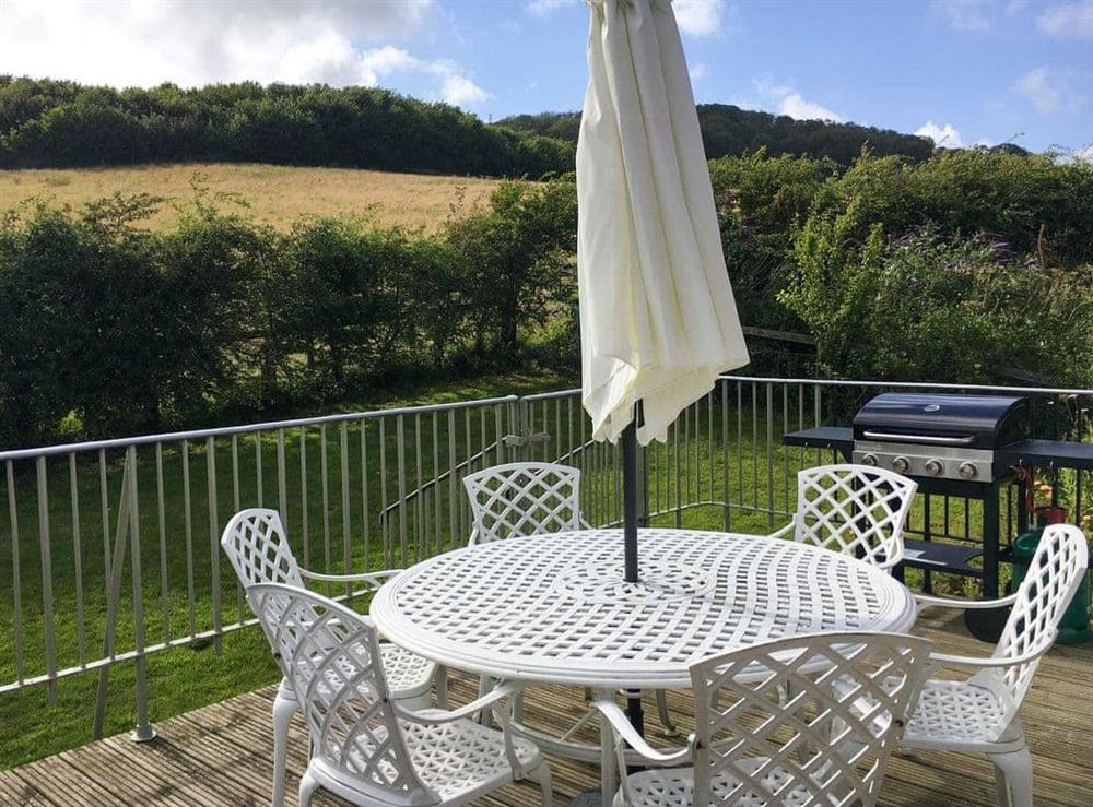 Sitting-out-area at Garden Cottage in Wroxall, near Ventnor, Isle of Wight