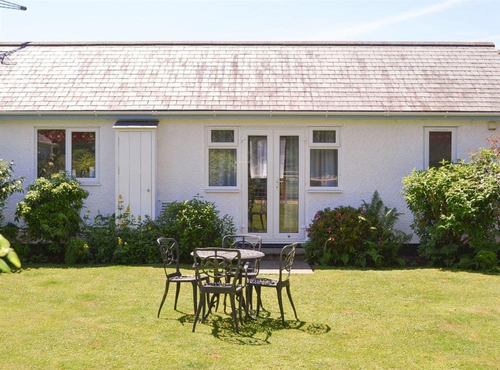 Delightful holiday home with lawned garden at Garden View in St Austell, Cornwall