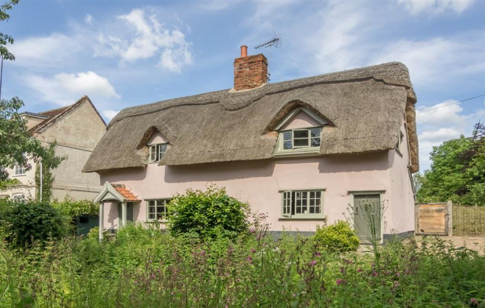 Picturesque Gardener’s Cottage at Gardeners Cottage (Suffolk), Thornham Magna