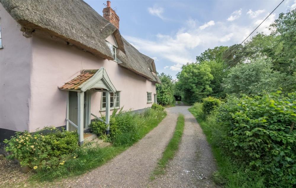 Quaint country lanes surround Gardener’s Cottage (photo 2) at Gardeners Cottage (Suffolk), Thornham Magna