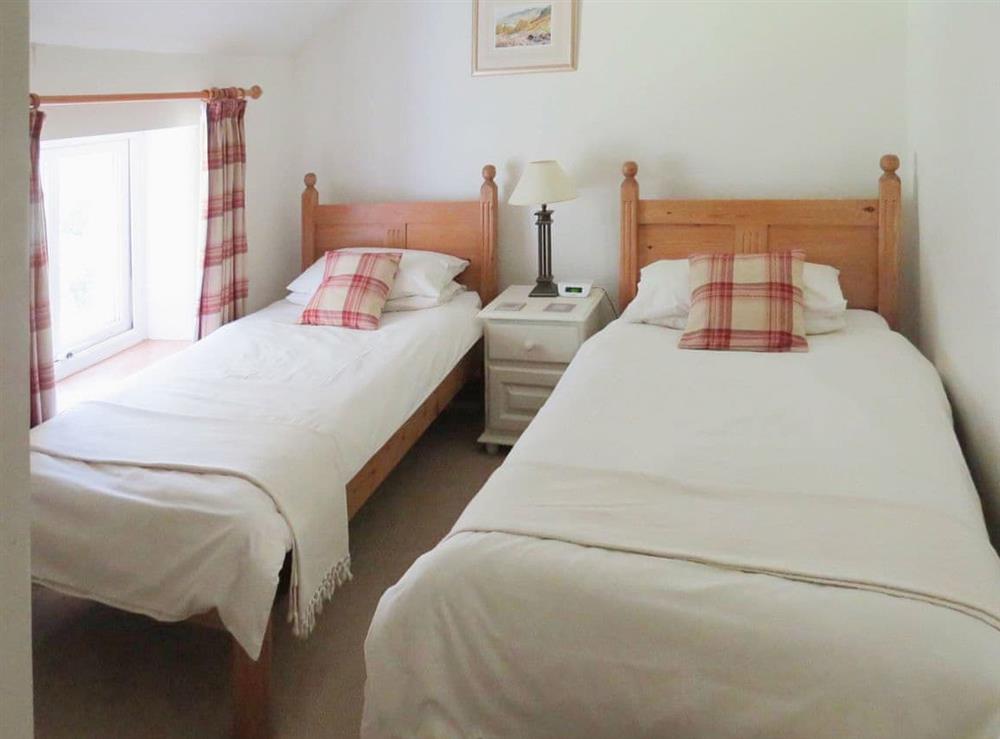 Cosy twin bedded room at Garries Cottage in Keswick, Cumbria