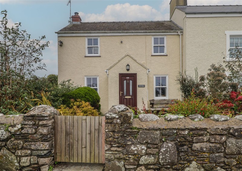 The setting (photo 2) at Garth Cottage, St Davids
