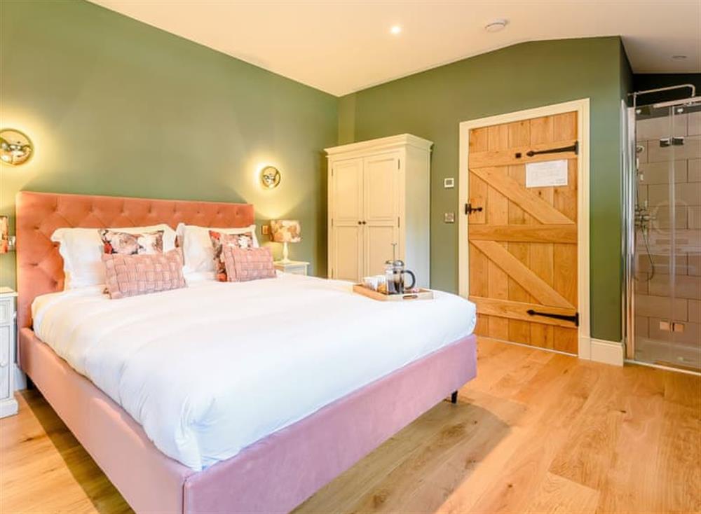 Comfortable double bedroom with en-suite at The Old Dairy, 