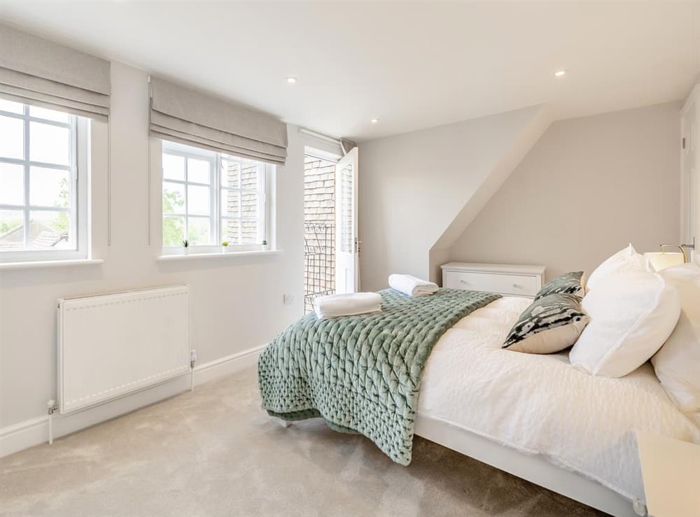 Double bedroom (photo 2) at Gate House Apartment in Westerham, Kent