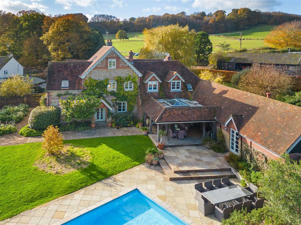 Gate Street Farm House, Surrey, experience luxury country living