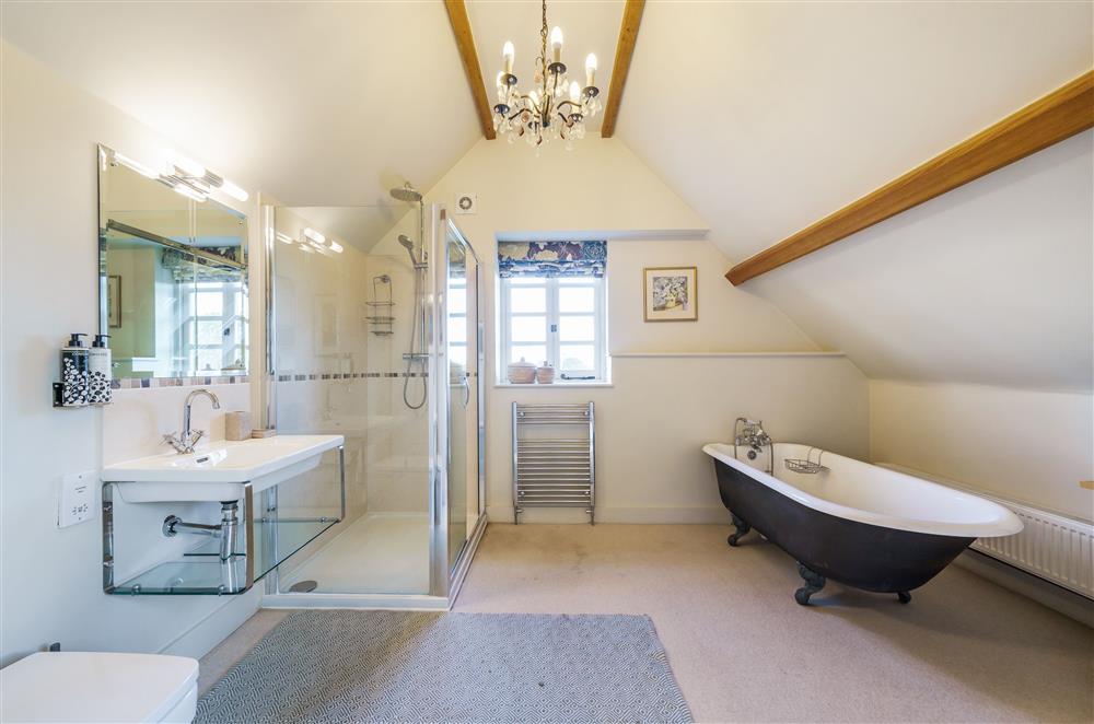 The en-suite bathroom, with a roll-top bath and walk-in shower (photo 2) at Gate Street Farm House, Bramley, Guildford