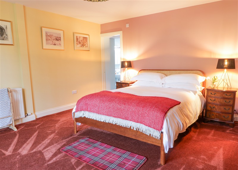 This is a bedroom (photo 2) at Gatehouse 2 Cessnock Castle, Galston