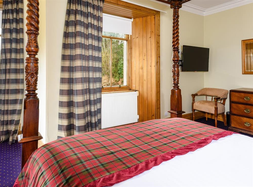 Double bedroom (photo 4) at Gatehouse Lodge in Pitlochry, Perthshire