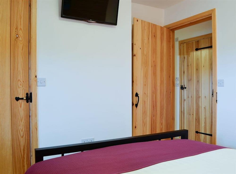 Lovely and welcoming double bedded room at Blake Fell Lodge, 