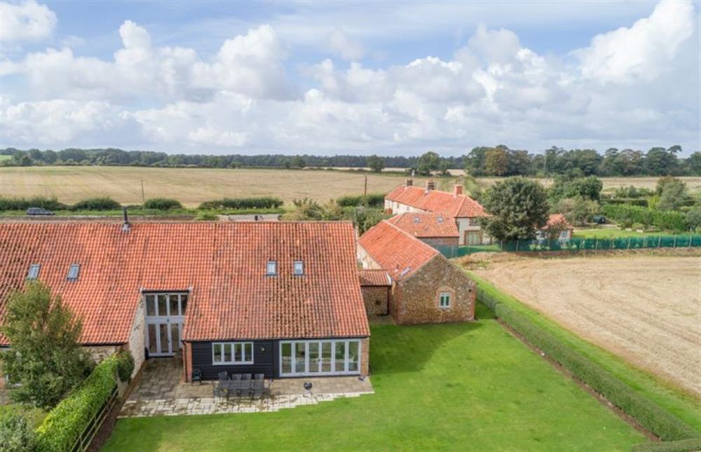 Geddings Farm Barn is surrounded by open countryside