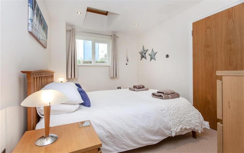Bedroom 3 with king size bed at Genoa in Salcombe