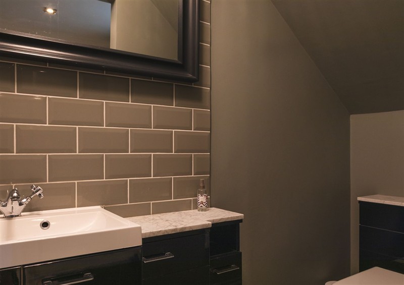 Bathroom at George House, Dartmouth
