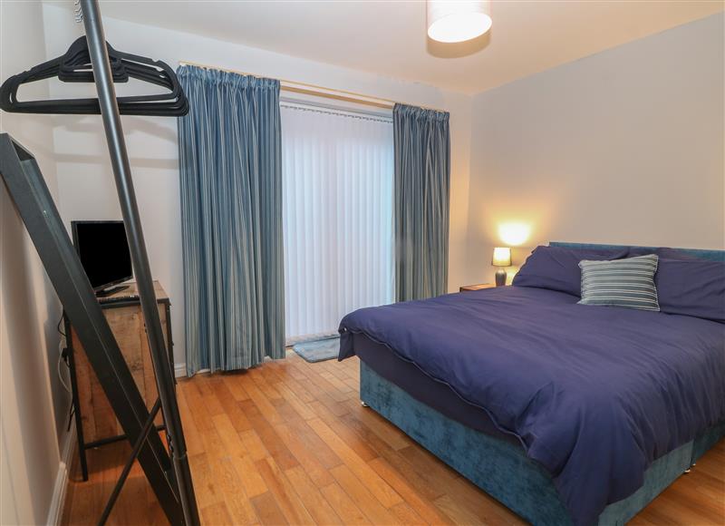 One of the 2 bedrooms at Ger Y Lli, Rhosneigr