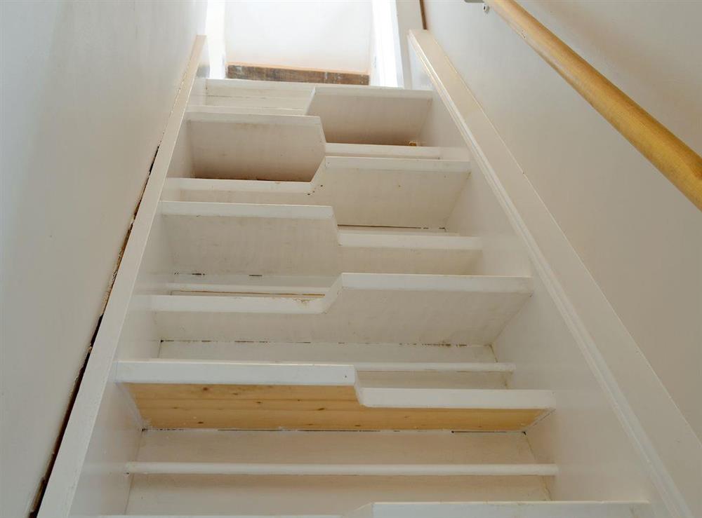 ‘paddle style’ stairs to first floor