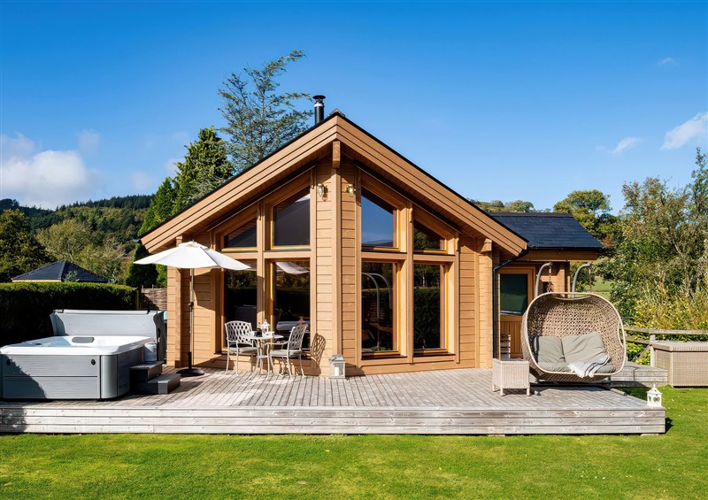 The setting at Gezellig Log Cabin, Llandrillo