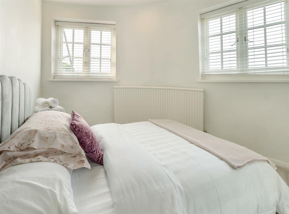 Double bedroom (photo 5) at Gibbett Mill in Chester, Cheshire