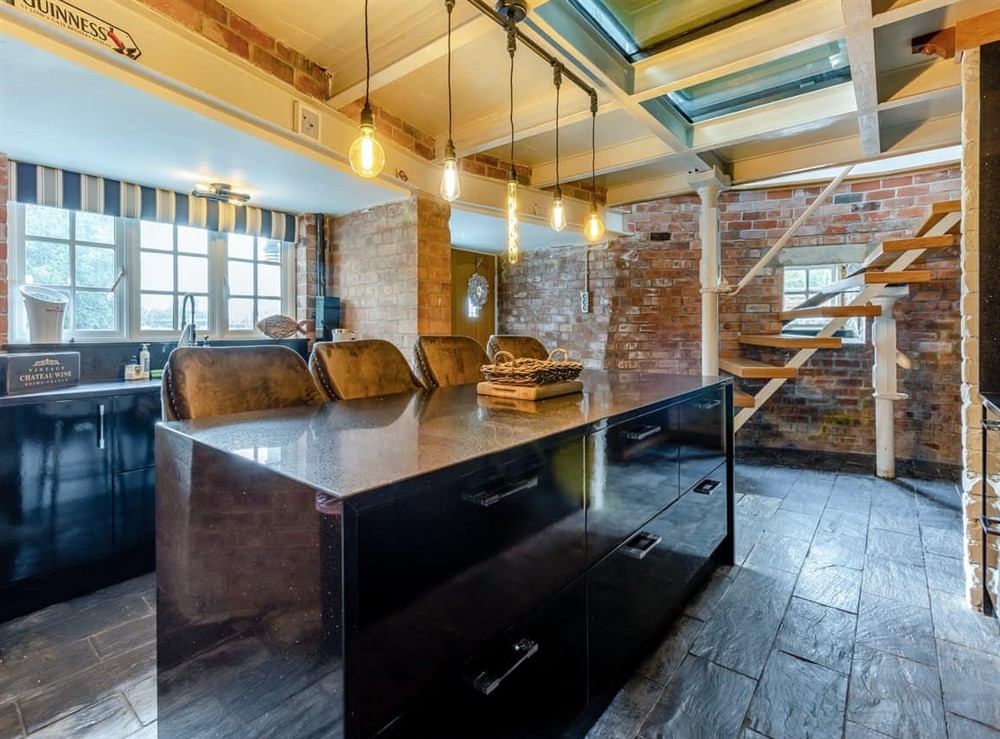 Kitchen (photo 3) at Gibbett Mill in Chester, Cheshire