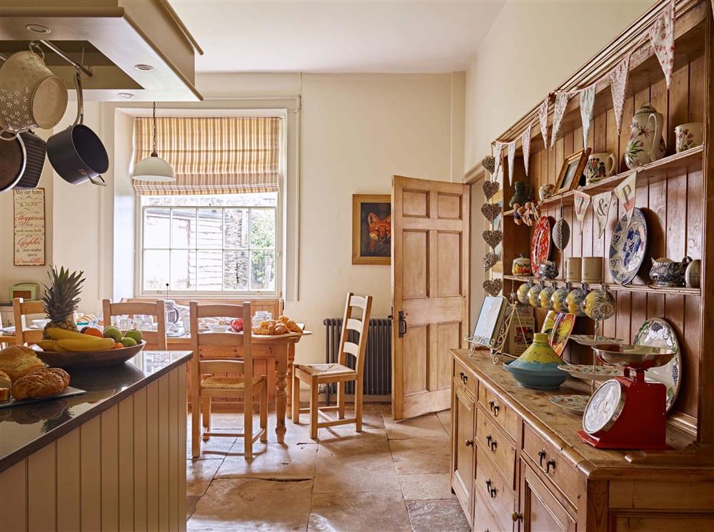 The well-equipped kitchen and breakfast room at Gitcombe House, Dartmouth