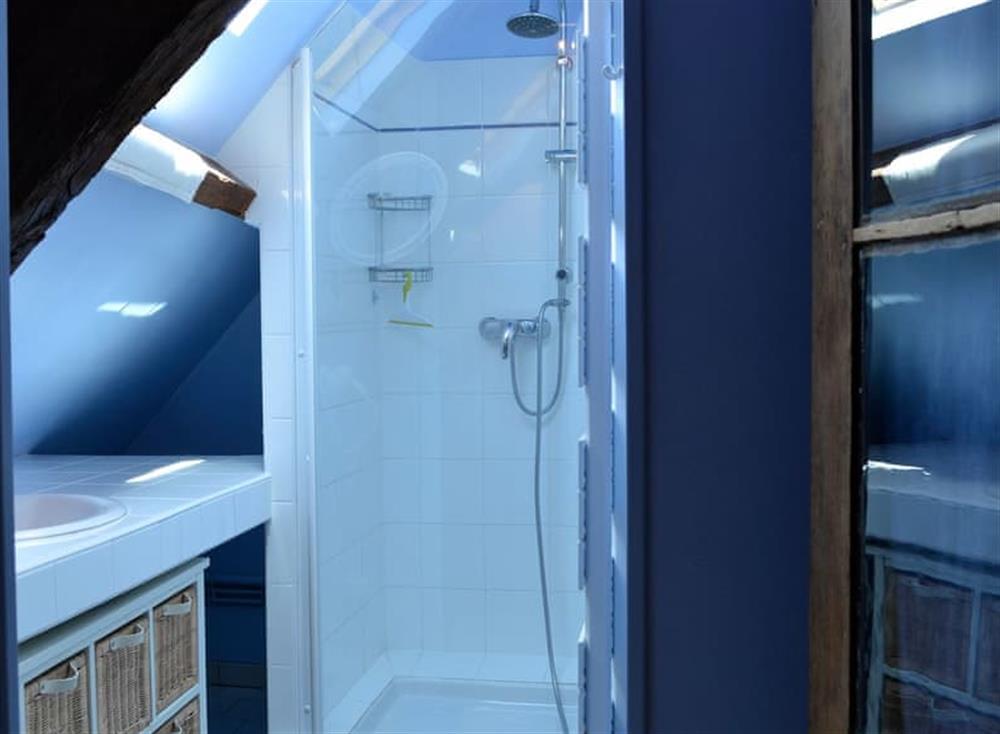 Shower room at Gite de Saint-Nicolas in Chaourse, Picardy, France
