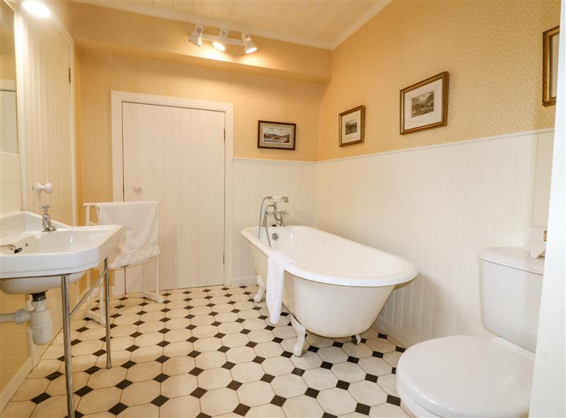 The bathroom (photo 2) at Glamis House, Glamis near Forfar