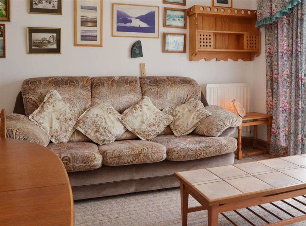 Comfortable living/dining room at Glan-Mor in Pwllheli, Gwynedd