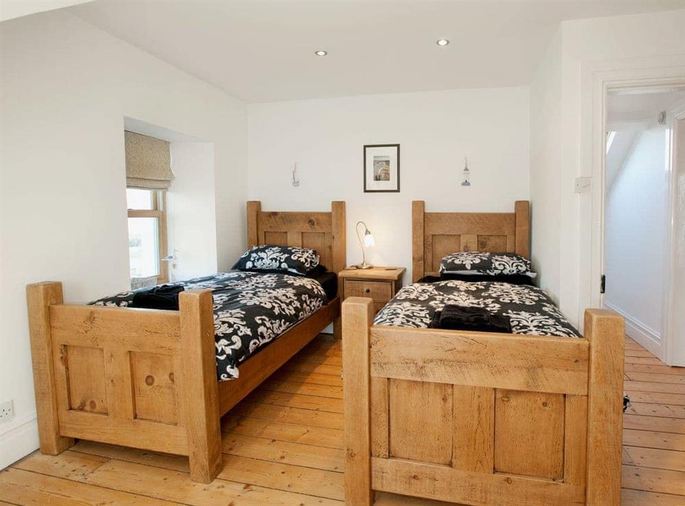 Twin bedroom at Glan-y-Mor in Trearddur Bay, Anglesey, Gwynedd