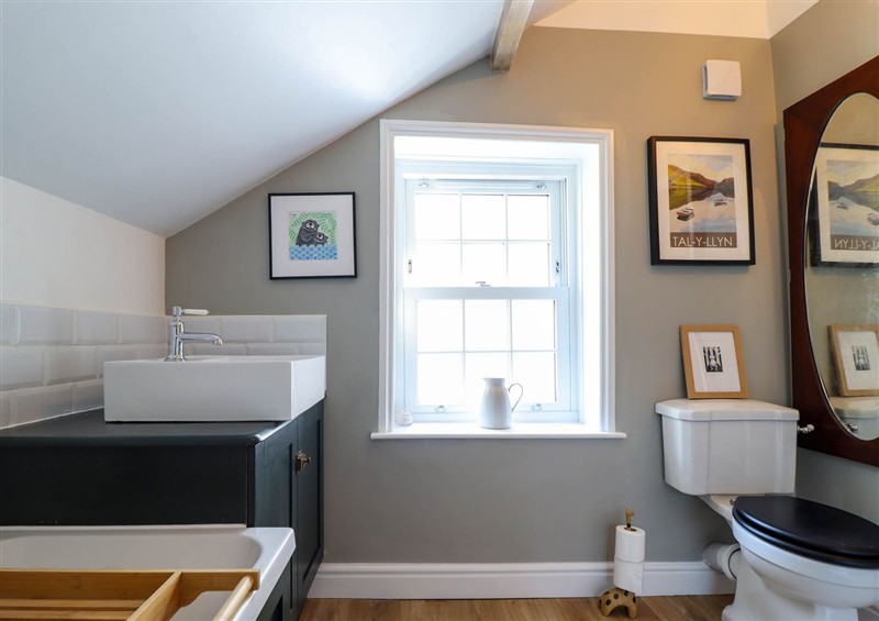 This is the bathroom at Glan yr Afon, Abergynolwyn near Tywyn