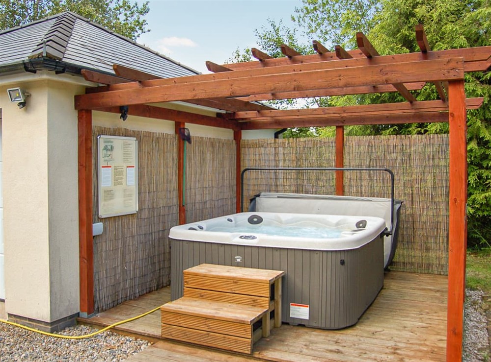 Hot tub at Glan Yr Afon in Dolgellau, Gwynedd
