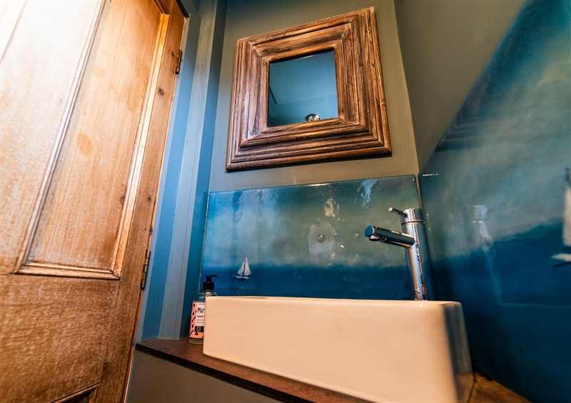The bathroom at Glanllyn Bach, Rhosneigr
