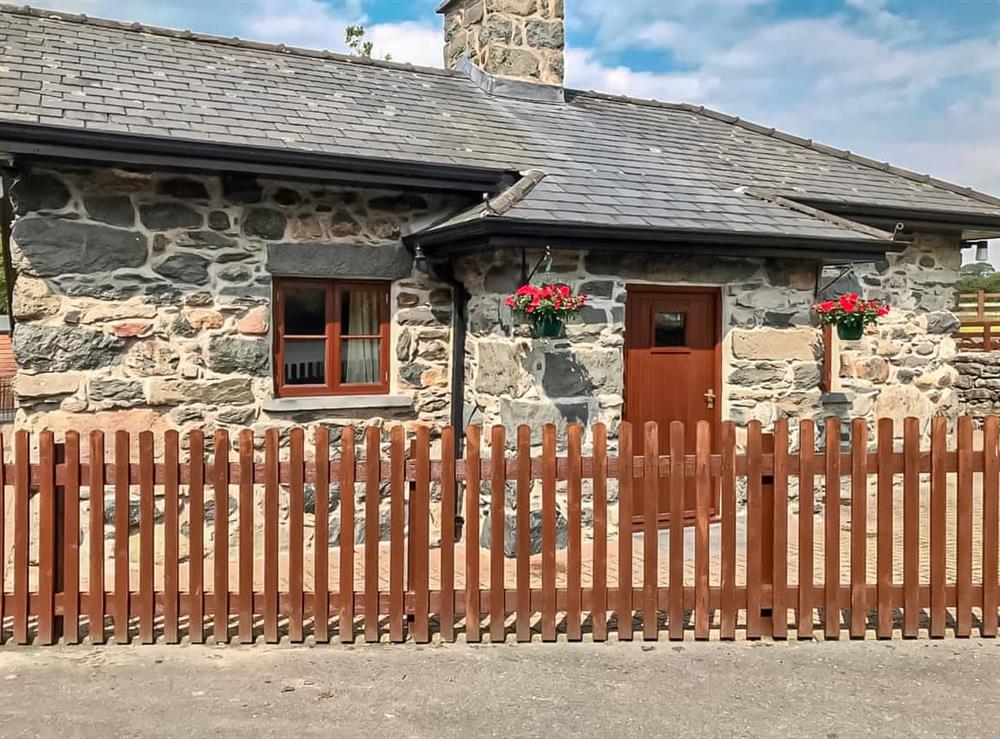 Exterior at Glanllyn Lodge in Llanuwchlyn, near Bala, Gwynedd