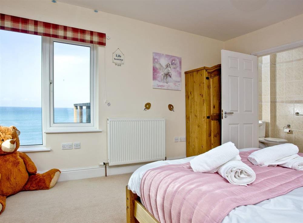 Comfortable double bedroom with stunning views (photo 3) at Glas Mordros in Carbis Bay, Cornwall