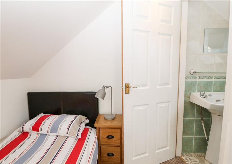 One of the 2 bedrooms at Glasfor Annex, Trearddur Bay